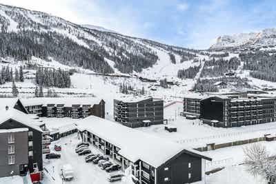 https://media.skistar.com/sv/boka-online/accommodation/image/Get?imageId=247045&ImageSize=Medium