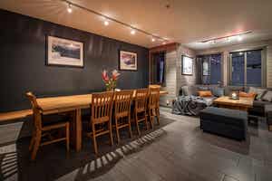 Hemsedal Skisenter – SKISTAR LODGE ALPIN 325 SKI VIEW – 5 soveværelser, 14 senge, 134m2 – SkiStar Lodge Hemsedal Mountain View