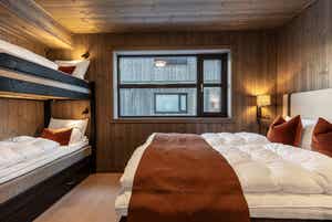 Hemsedal Skisenter – Fjellnest D208 – 3 soveværelser, 8 senge, 71m2 – Fjellnest